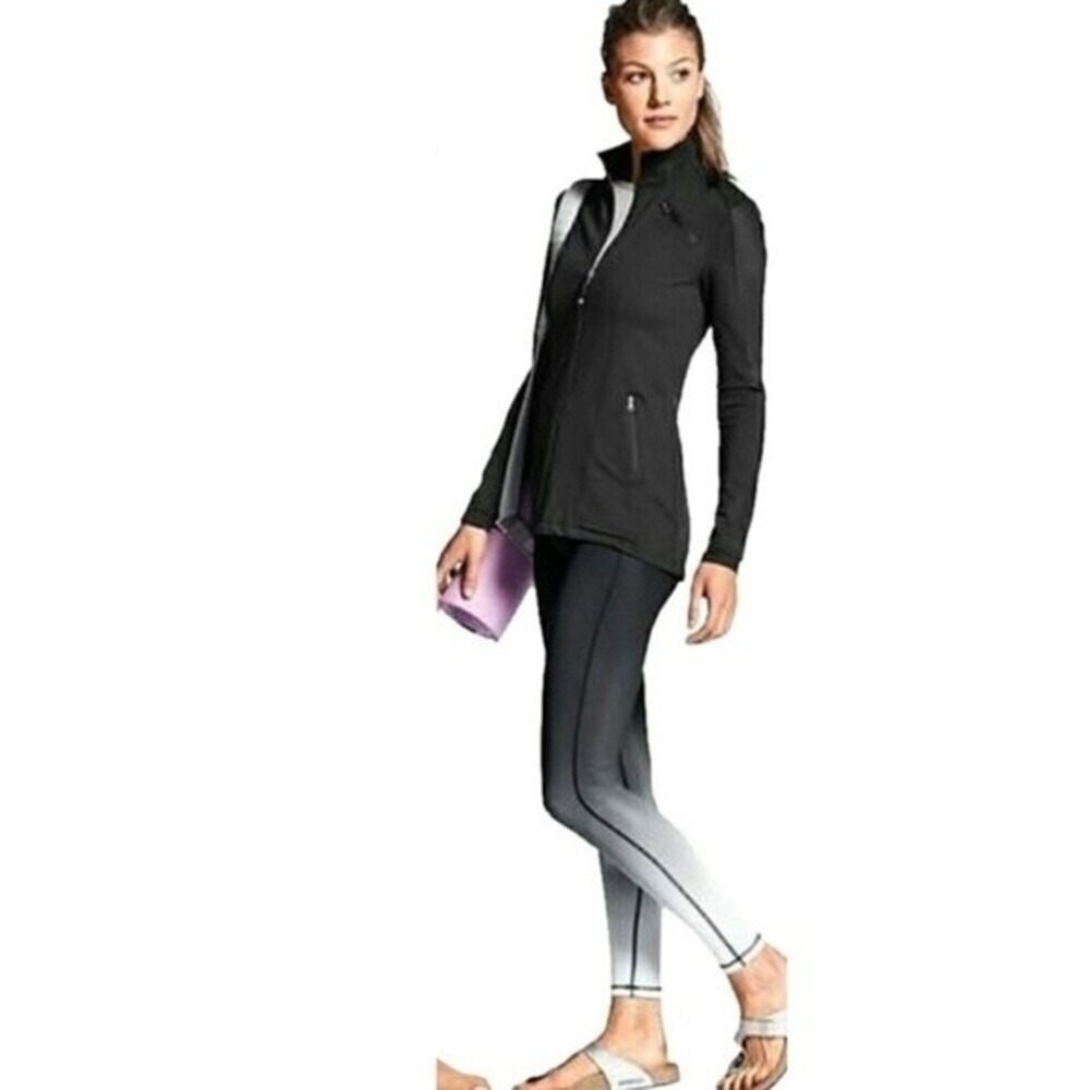 Athleta Reversible Ombre Chatarunga Flipside Tight M NWOT